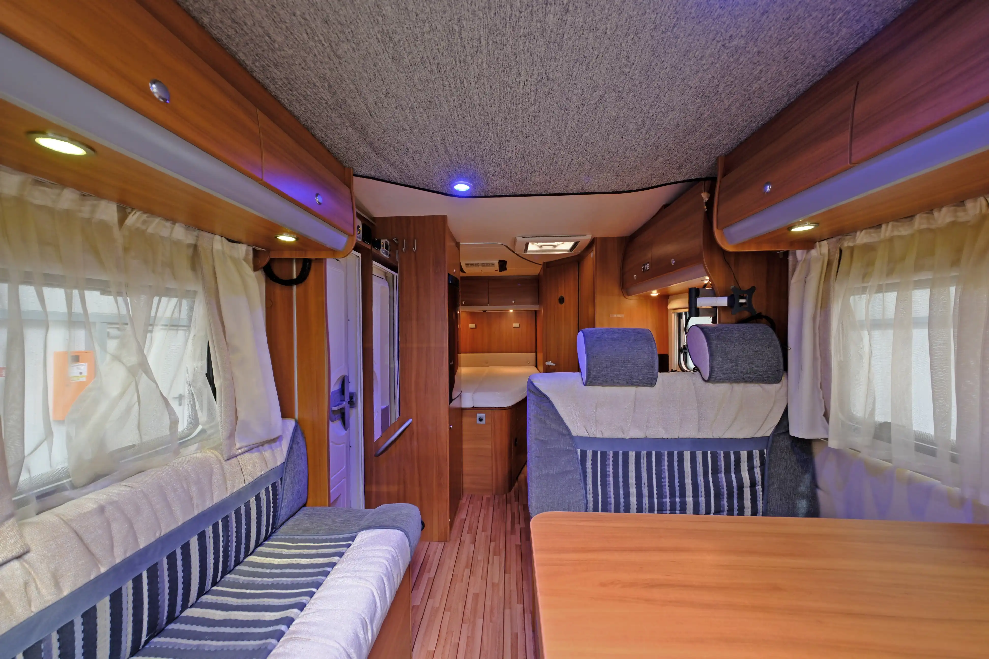 KNAUS SKY WAVE 650 MF - Ansicht 9